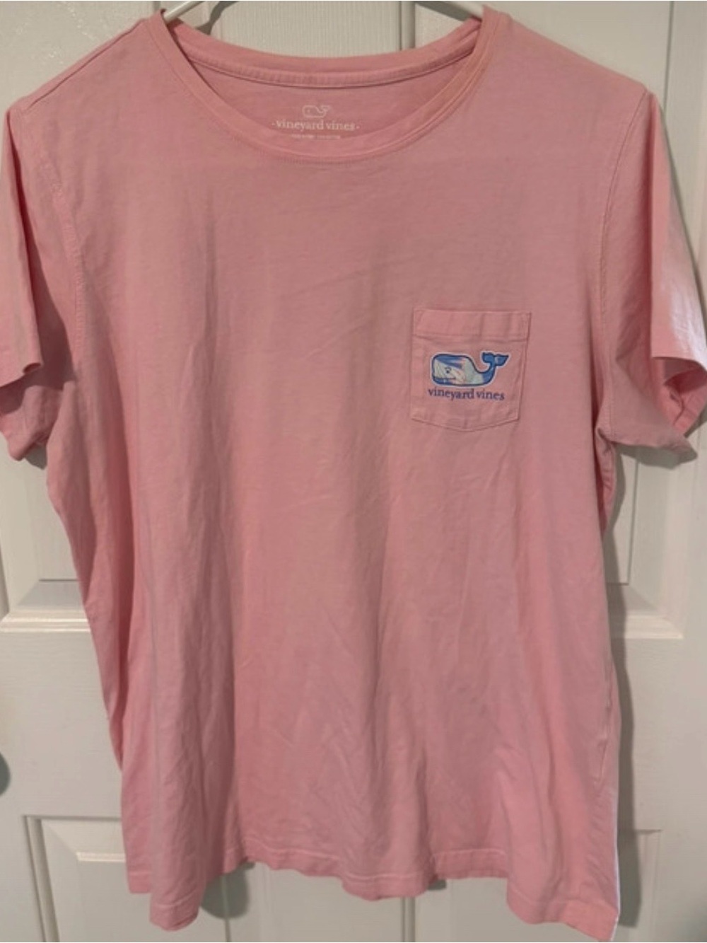 Vineyard Vines Short-Sleeve Pocket Tee in Light Pink